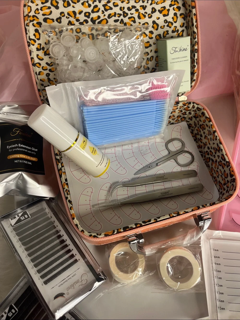 Pink Faux Eyelash Kit with Practice Head and Storage Case - Women Skincare